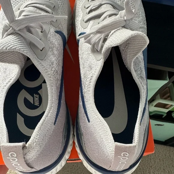 Nike Men's White and Blue Running Shoes - Picture 3 of 5